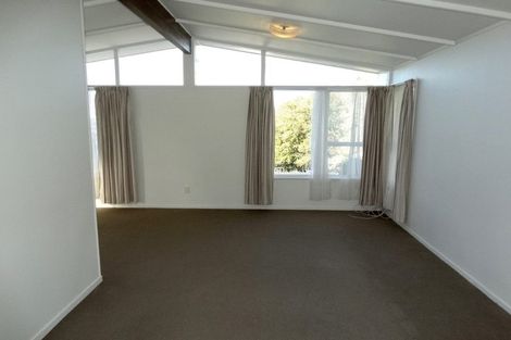 Photo of property in 28 Felgrove Street, Glendene, Auckland, 0602