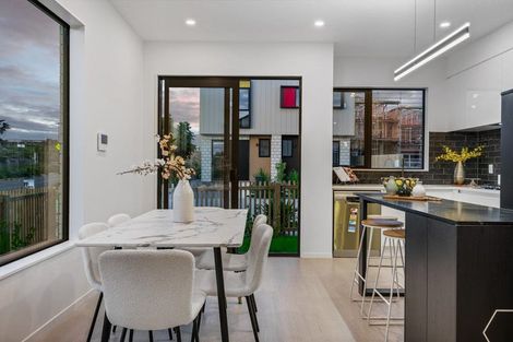 Photo of property in 196 Henwood Road, Westgate, 0814