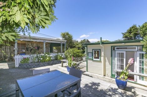 Photo of property in 27 Monowai Road, Johnsonville, Wellington, 6037