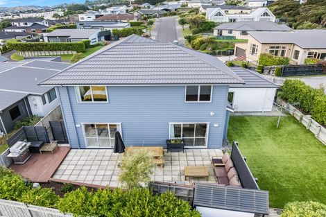 Photo of property in 17 Kepler Way, Aotea, Porirua, 5024