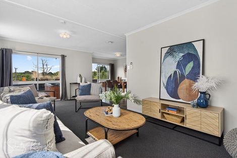 Photo of property in 27 Hurndall Street East, Maungaturoto, 0520