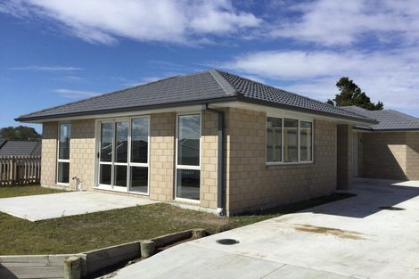 Photo of property in 1 Harakeke Way, Papamoa Beach, Te Puke, 3187