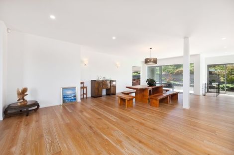 Photo of property in 42 Merewhira Road, Paremoremo, Albany, 0793