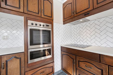 Photo of property in 20 Clare Street, Cambridge, 3434