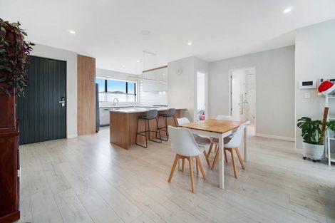 Photo of property in 6 Joseph Kokich Avenue, Swanson, Auckland, 0614