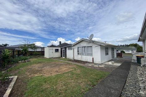 Photo of property in 16 Sandbrook Avenue, Otara, Auckland, 2023