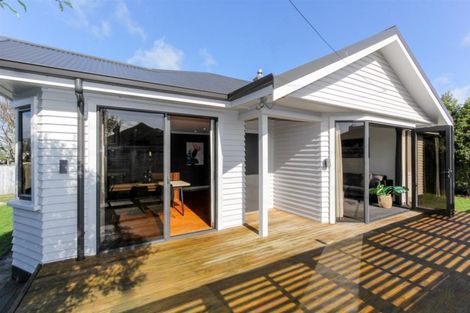 Photo of property in 84 Brooklands Road, Brooklands, New Plymouth, 4310