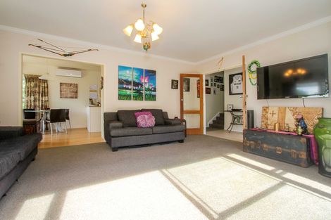 Photo of property in 1/19 Mcdowell Crescent, Hillcrest, Auckland, 0627