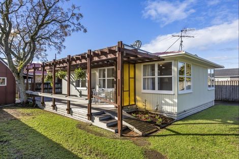 Photo of property in 29 Elizabeth Street, Orewa, 0931