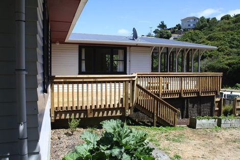 Photo of property in 50 Melrose Road, Island Bay, Wellington, 6023