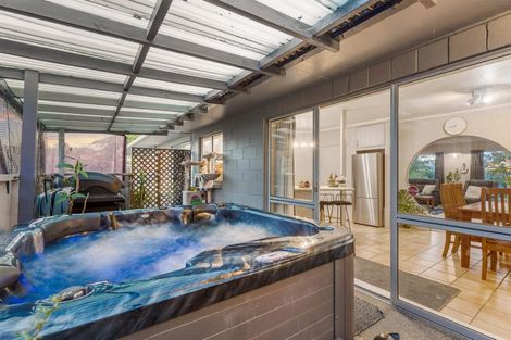 Photo of property in 16 Ribblesdale Road, Henderson, Auckland, 0612