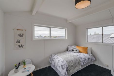 Photo of property in 43 Dunedin Street, Redwood, Christchurch, 8051