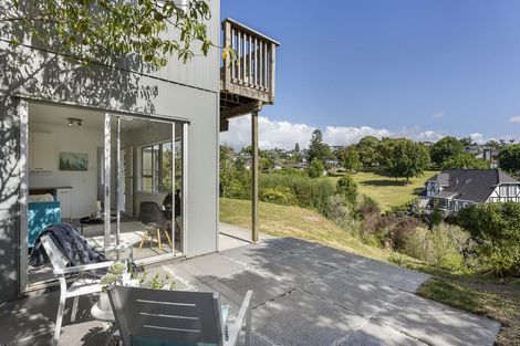 Photo of property in 3 Micawber Place, Mellons Bay, Auckland, 2014