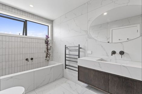 Photo of property in 9 Mcdonald Street, Wanaka, 9305