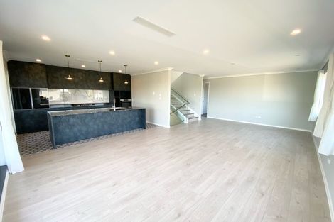 Photo of property in 42 Montgomery Avenue, Belmont, Auckland, 0622