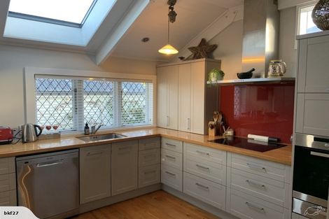 Photo of property in 124 Purchas Street, Edgeware, Christchurch, 8013