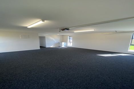 Photo of property in 32 Taurangawaka Road, One Tree Point, 0118