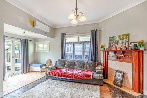 Photo of property in 140 Seddon Street, Pukekohe, 2120