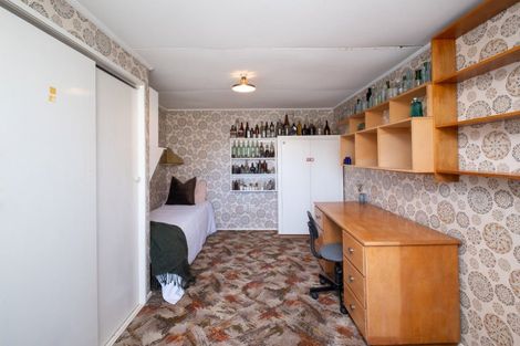 Photo of property in 6 Memorial Park Avenue, Haumoana, 4102