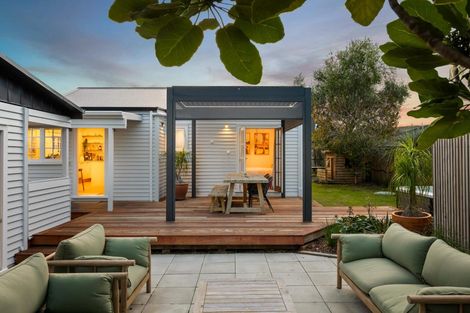 Photo of property in 5 Alice Street, Riverhead, 0820