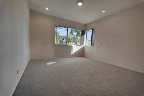 Photo of property in 12 Quartley Place, Huntington Park, Auckland, 2013