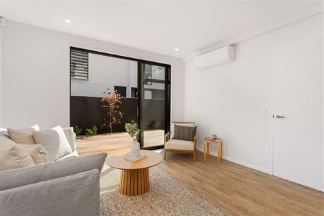 Photo of property in 2/57 Carlton Mill Road, Merivale, Christchurch, 8014