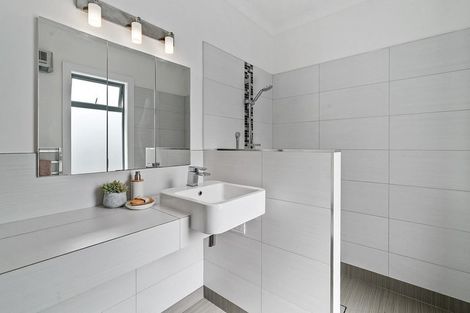 Photo of property in 23 The Dunes, Cromwell, 9310