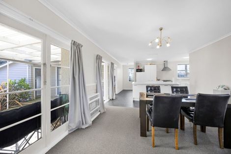 Photo of property in 27a Brecon Road, Stratford, 4332