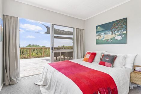 Photo of property in 218 Massey Road, Waipu, 0582