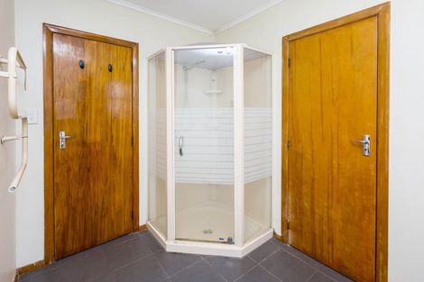 Photo of property in 11 Courtenay Road, Heretaunga, Upper Hutt, 5018