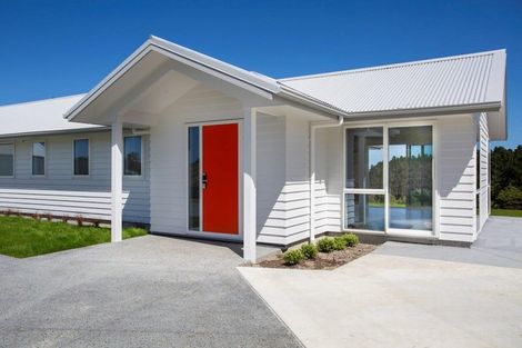 Photo of property in 409 Old North Road, Kumeu, 0892