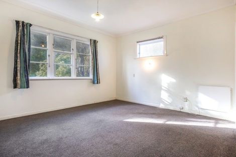 Photo of property in 48 Collins Avenue, Tawa, Wellington, 5028