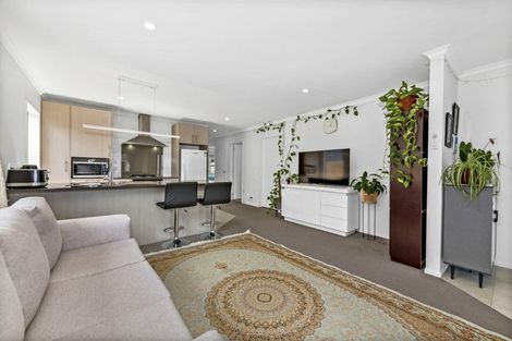 Photo of property in 13 Kapowai Boulevard, Takanini, 2112