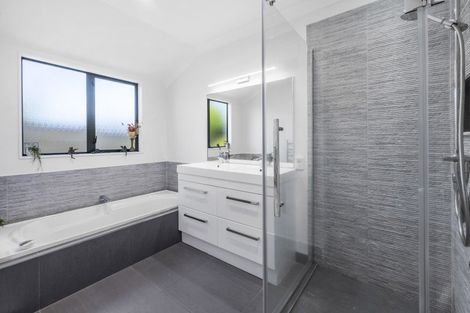 Photo of property in 56 Balmoral Drive, Hilltop, Taupo, 3330