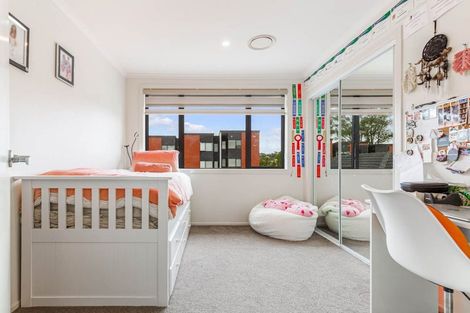 Photo of property in 19 Eastview Road, Glen Innes, Auckland, 1072