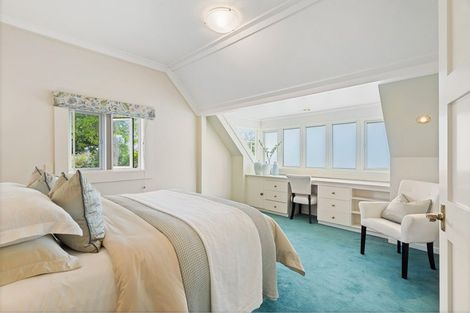 Photo of property in 7 Marine Terrace, Bayswater, Auckland, 0622