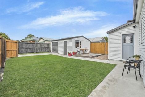 Photo of property in 156 Wainoni Road, Avondale, Christchurch, 8061