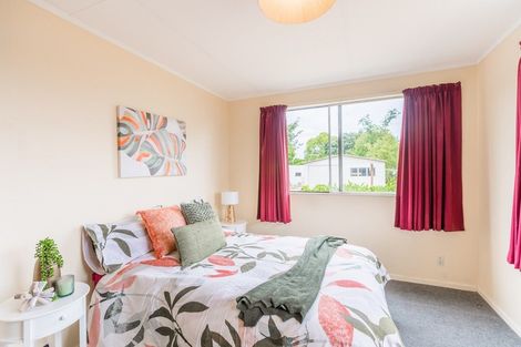 Photo of property in 9 Cypress Grove, Paraparaumu, 5032