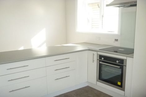 Photo of property in 52 Bell Road, Waiwhetu, Lower Hutt, 5010