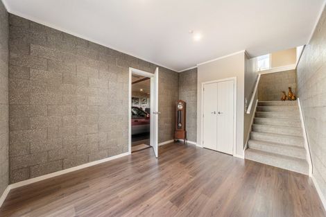 Photo of property in 51 Endeavour Drive, Whitby, Porirua, 5024