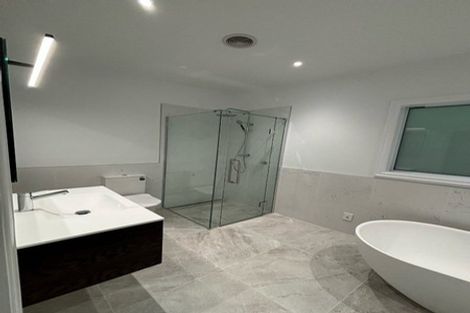 Photo of property in 43 Rona Street, Eastbourne, Lower Hutt, 5013