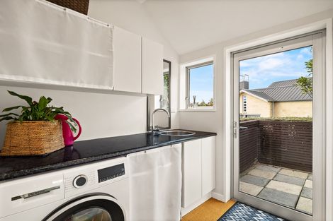 Photo of property in 11 Holyport Close, Fairfield, Dunedin, 9018