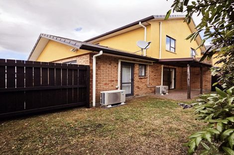 Photo of property in 1/4 Charlenne Close, Ranui, Auckland, 0612