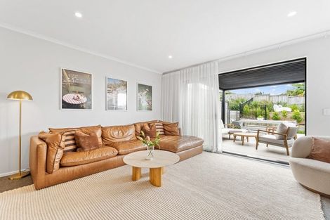 Photo of property in 30a Kukuwai Avenue, Red Beach, 0932
