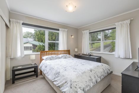 Photo of property in 22 Harrybrook Road, Green Bay, Auckland, 0604