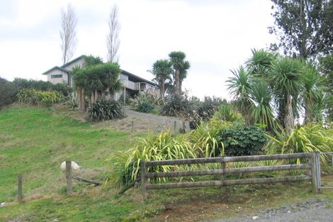 Photo of property in 17 Brenton Place, Whangamata, 3691