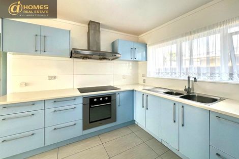 Photo of property in 19 Glenside Avenue, Pakuranga, Auckland, 2010