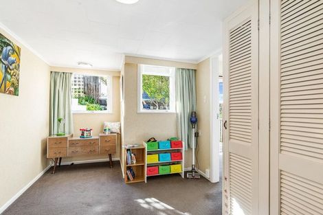 Photo of property in 75 Sidlaw Street, Strathmore Park, Wellington, 6022