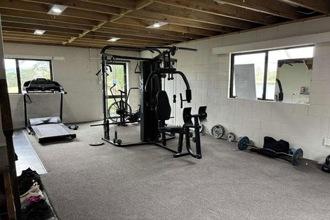 Photo of property in 1939 South Road, Pitone, New Plymouth, 4374