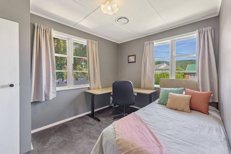 Photo of property in 51 Wilkie Crescent, Naenae, Lower Hutt, 5011